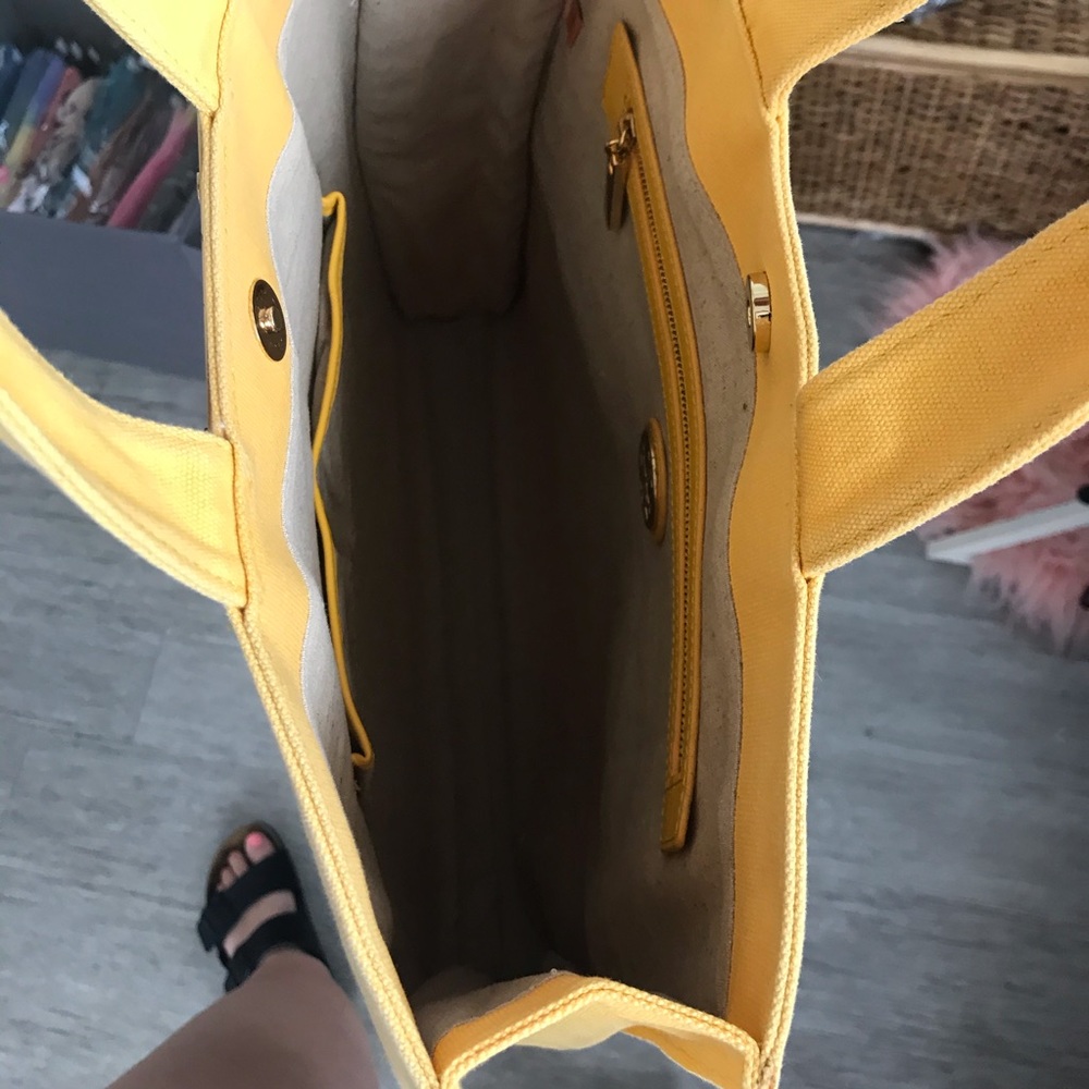 Tory Burch wicker yellow tote bag - Picture 6 of 8
